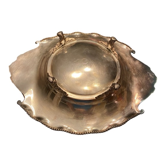 Antique Quadruple Silver Plate Basket with Handle and paw feet. - Picture 8 of 11